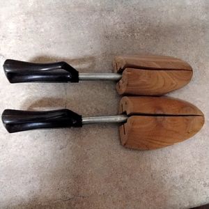 FLOGRSHEIM SHOE TREES